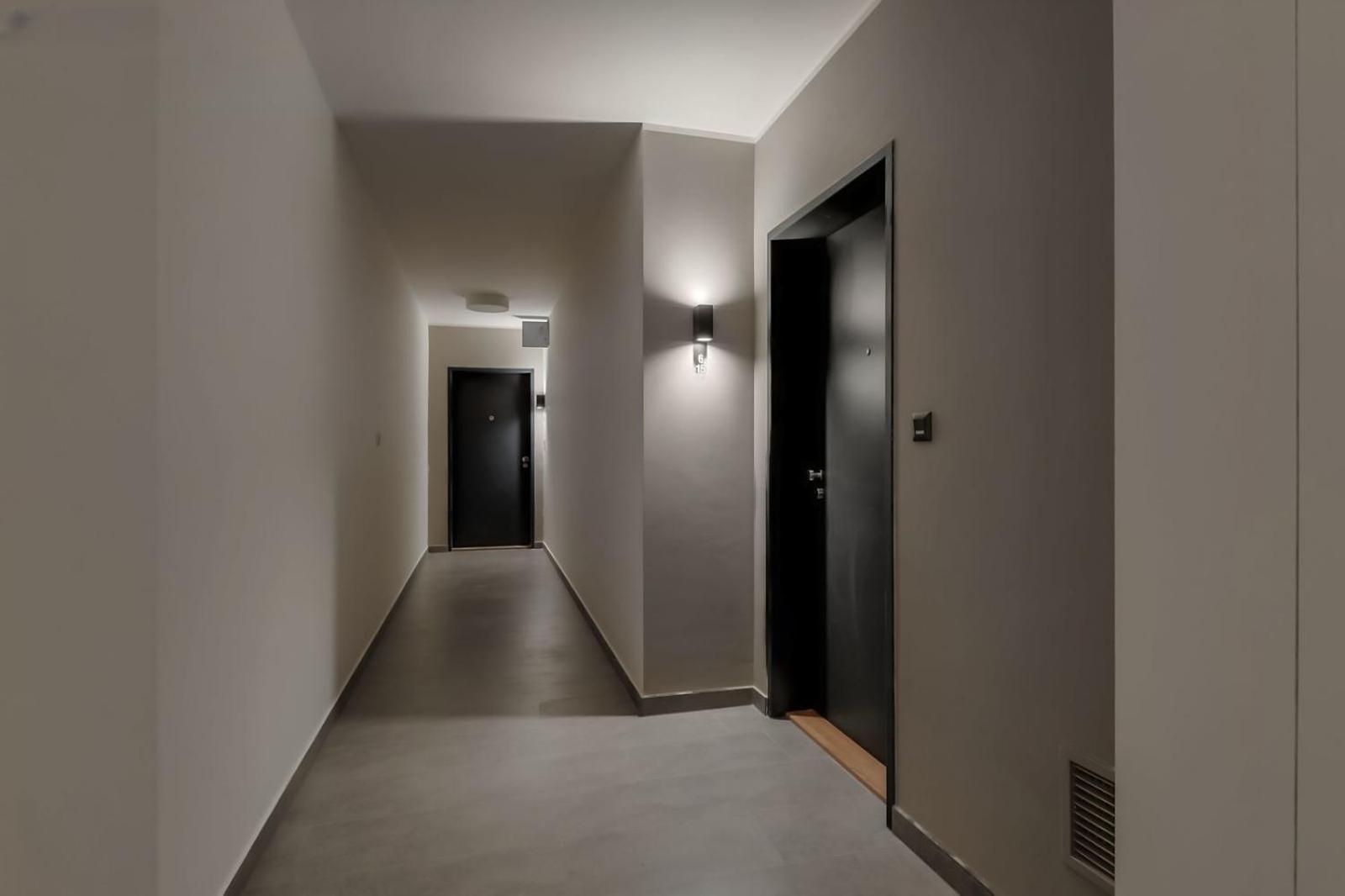 Holesovice Delight: Modern Comfort With A Twist In Prague 7 Екстериор снимка