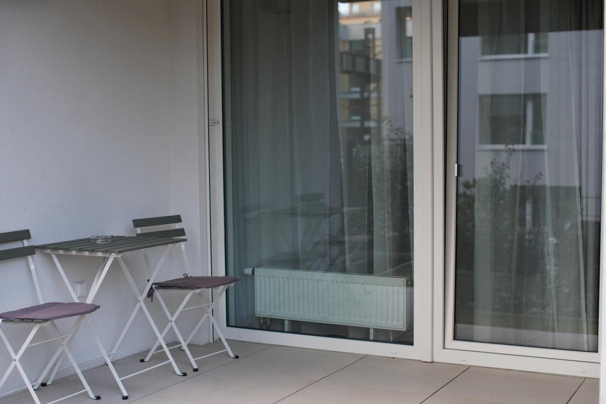 Holesovice Delight: Modern Comfort With A Twist In Prague 7 Екстериор снимка