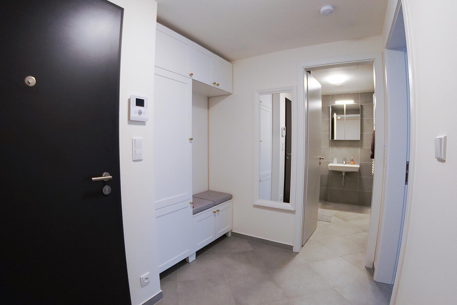 Holesovice Delight: Modern Comfort With A Twist In Prague 7 Екстериор снимка