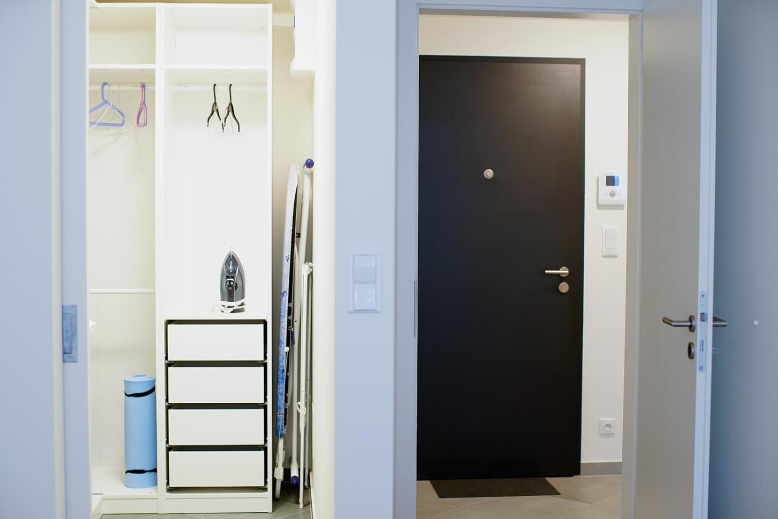Holesovice Delight: Modern Comfort With A Twist In Prague 7 Екстериор снимка